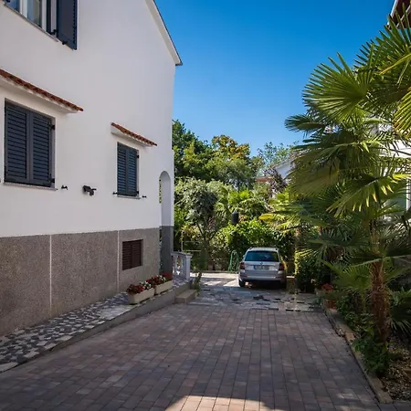 Nova Mira Apartment