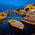 Apartman Nova Mira *