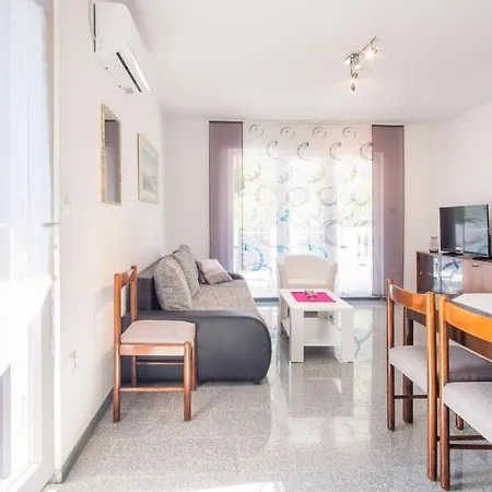 Apartamento Nova Mira Malinska